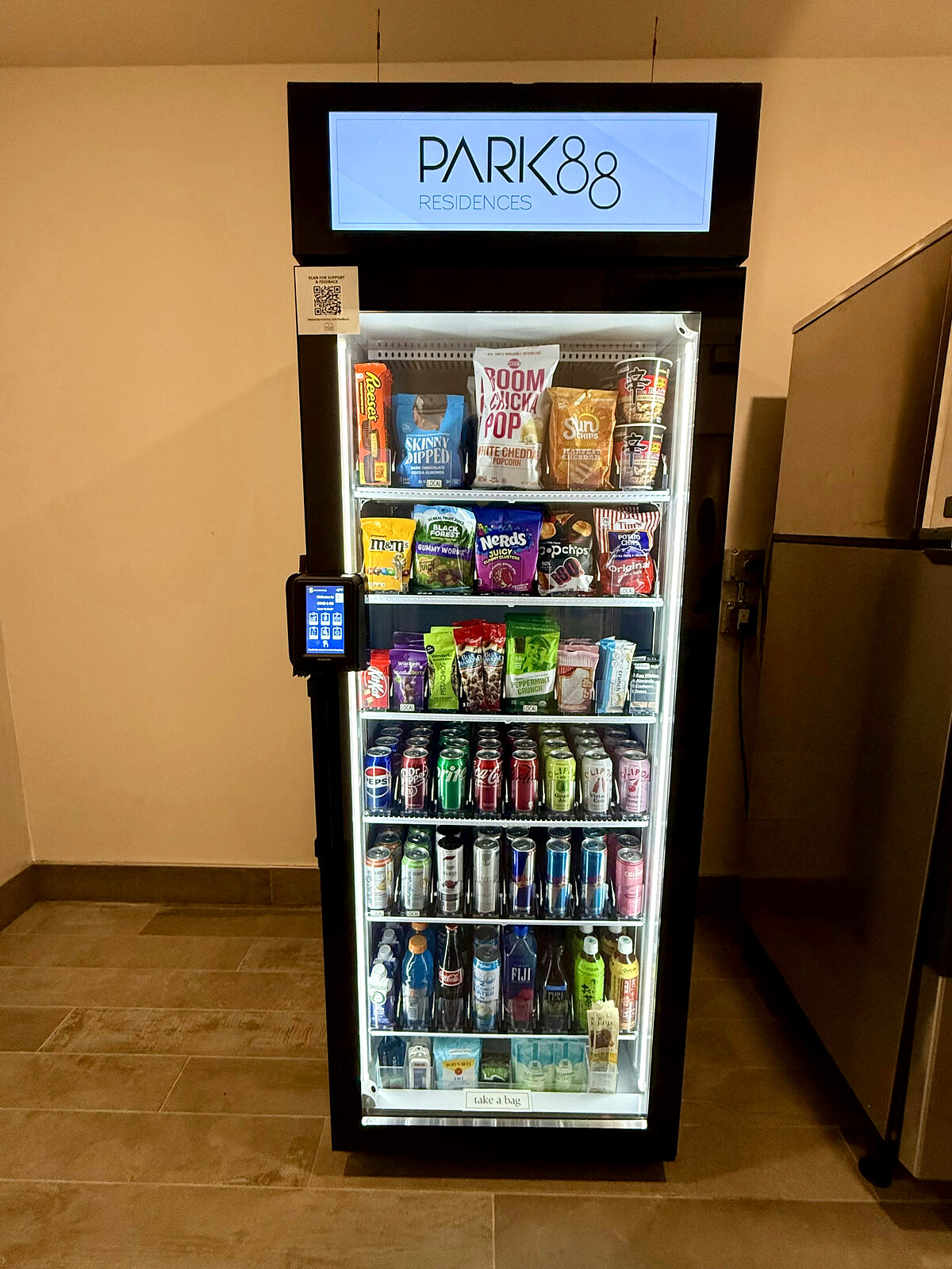 Apartment community · Resident lounge — Bullet Vending install in the Palouse region